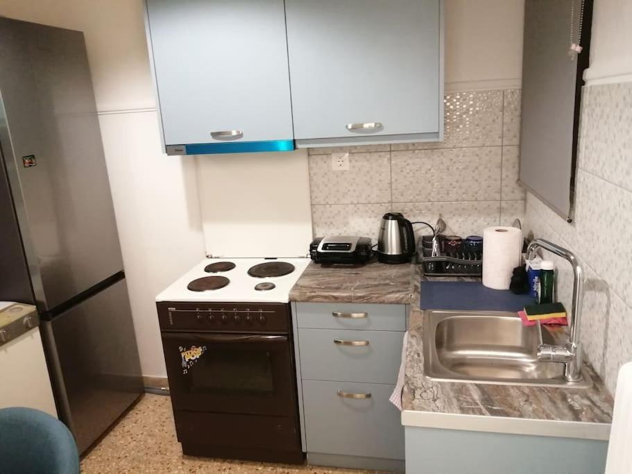 Ανακαινισμένο 8 Λεπτά Από Το Μετρό. Lejlighed Athen Eksteriør billede